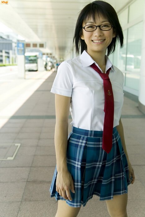 Японки в школьной форме (31 фото)