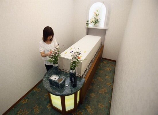 Японский отель для мертвецов
