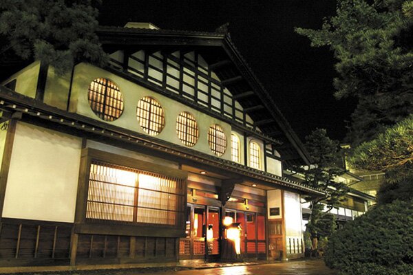 Хоши Риокан (Hoshi Ryokan) - Самый старый отель в мире!