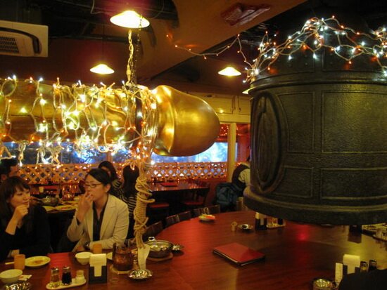 Оригинальный интерьер китайского ресторана в центре Токио (16+)